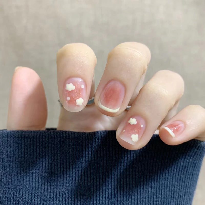 Verspielte Wolken-Nageldesign Karnz