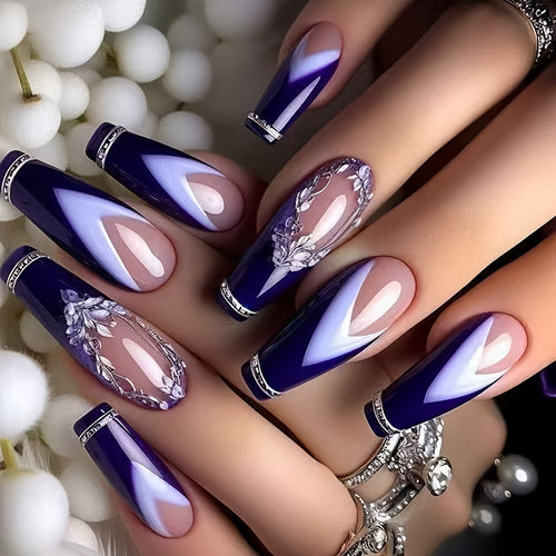 Künstlerisches Floral-Nageldesign