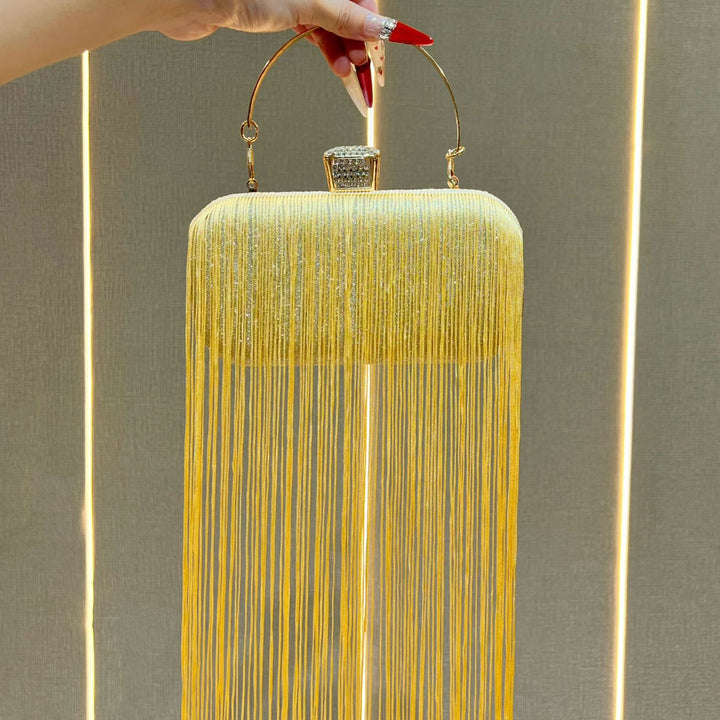 Fransen Detail Abend-Clutch