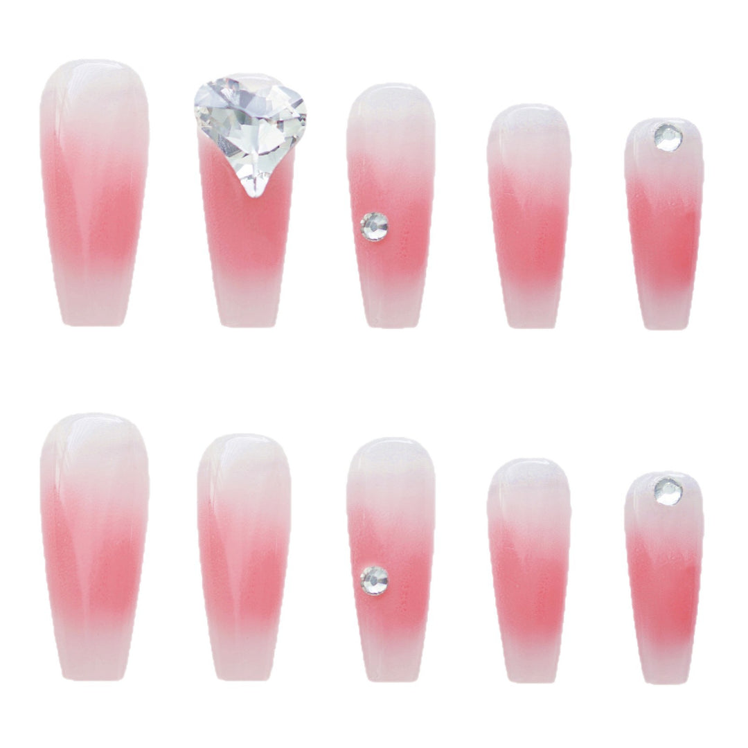Glamorous Herz-verzierte Press-On Nagelkunst