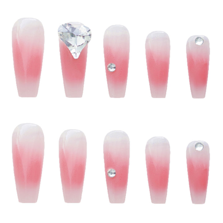 Glamorous Herz-verzierte Press-On Nagelkunst
