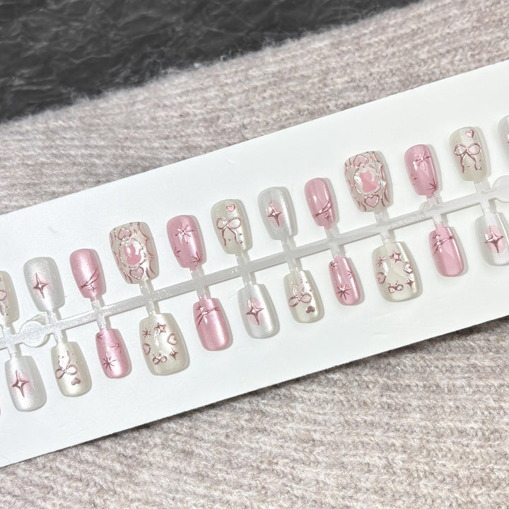 Künstlerisches Press-On Nagelset mit elegantem Stern Design