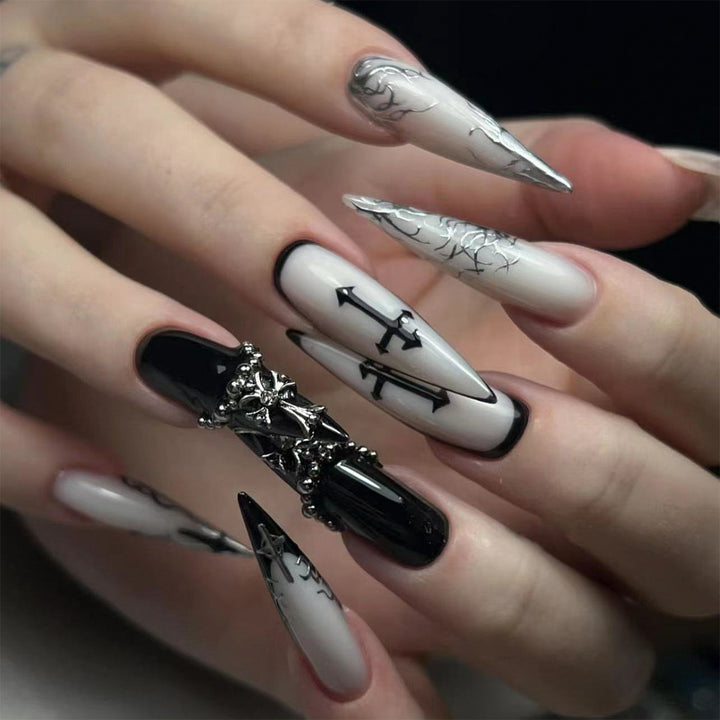 Künstlerische Gothic Stiletto Drucknägel Karnz