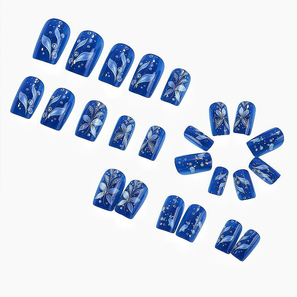 Kunstvolle Nagelset Karnz