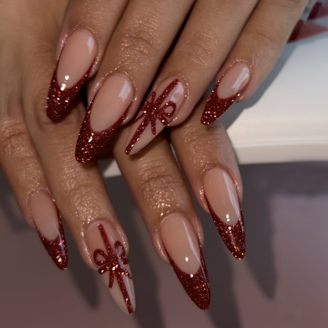 Glamouröse und Glitzernde Kunstnägel Karnz