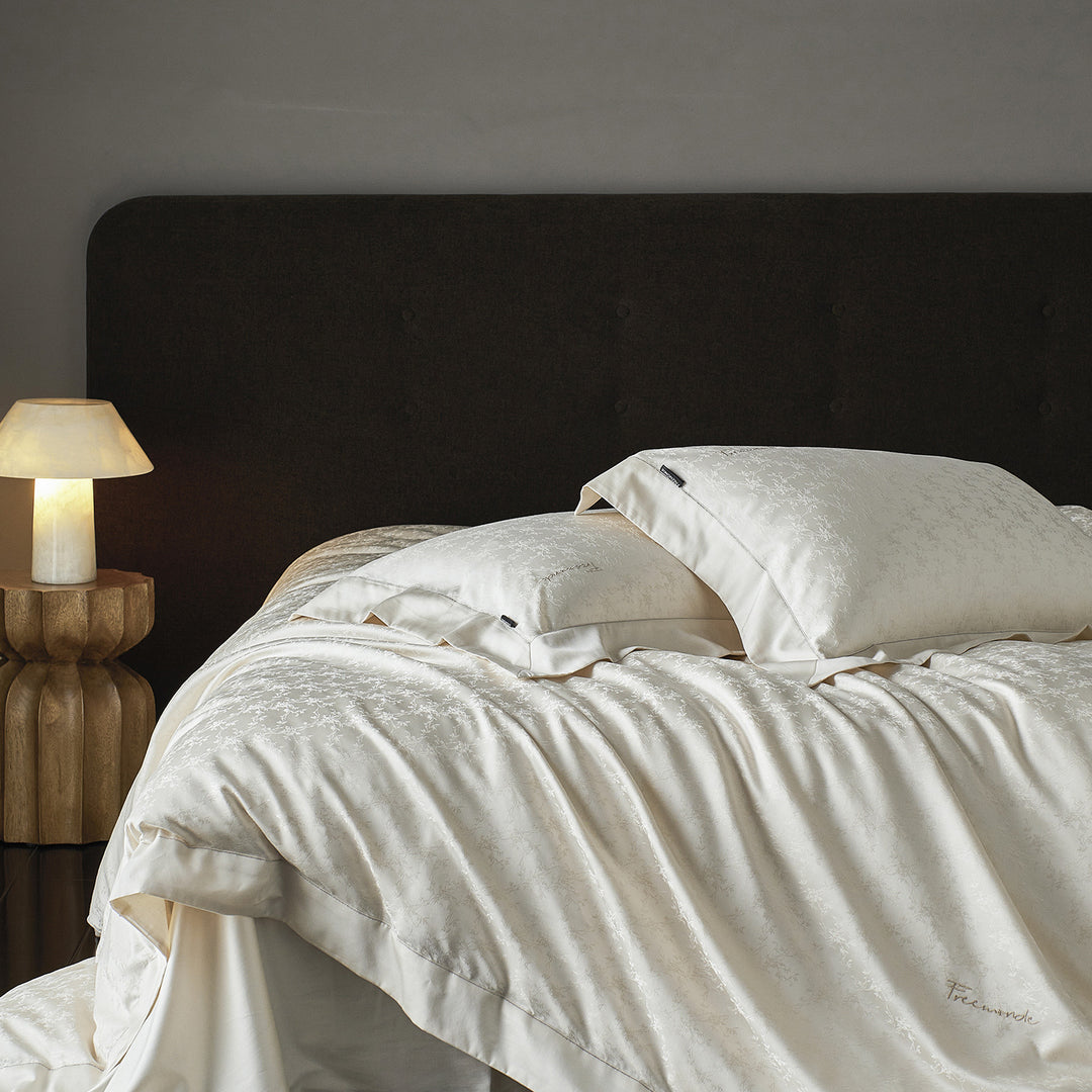 Premium-Bettwäschegarnitur mit feinem Jacquardmuster und Hotelverschluss Karnz