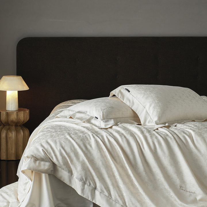 Premium-Bettwäschegarnitur mit feinem Jacquardmuster und Hotelverschluss Karnz