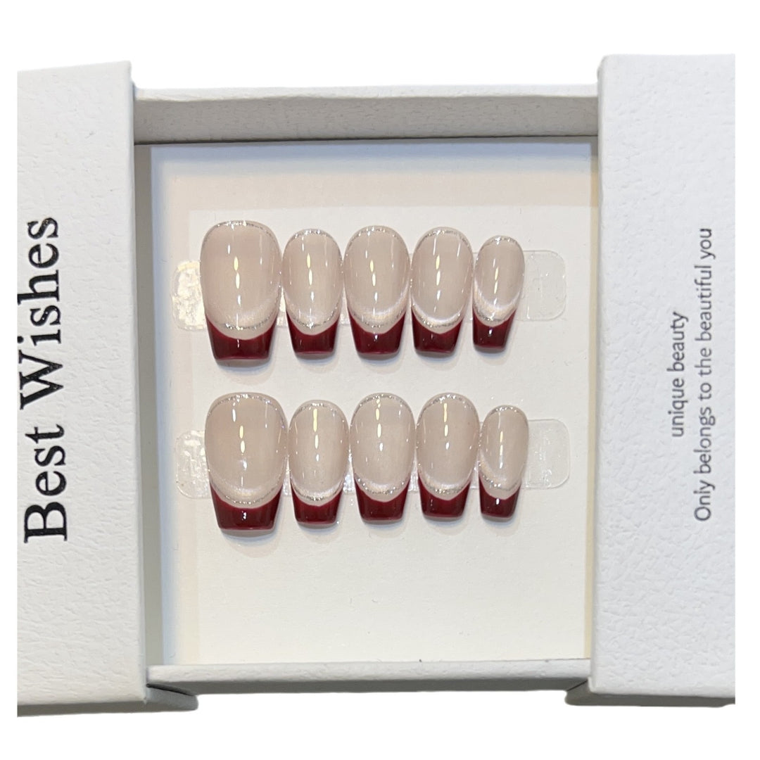 Künstlerisches Gel Press-On Nagelset mit eleganten französischen Spitzen Karnz