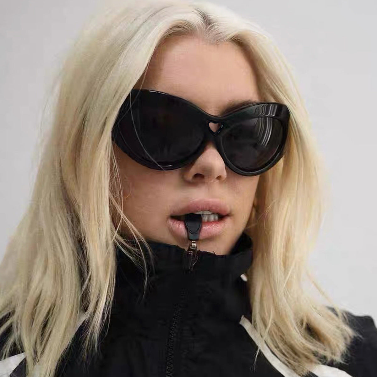 Damen auffällige Sonnenbrille im trendigen Leopardenmuster Karnz