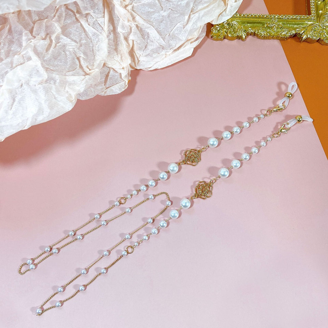 Glitzernde Brillenhalterkette mit Perlen und Floralen Anhängern Karnz
