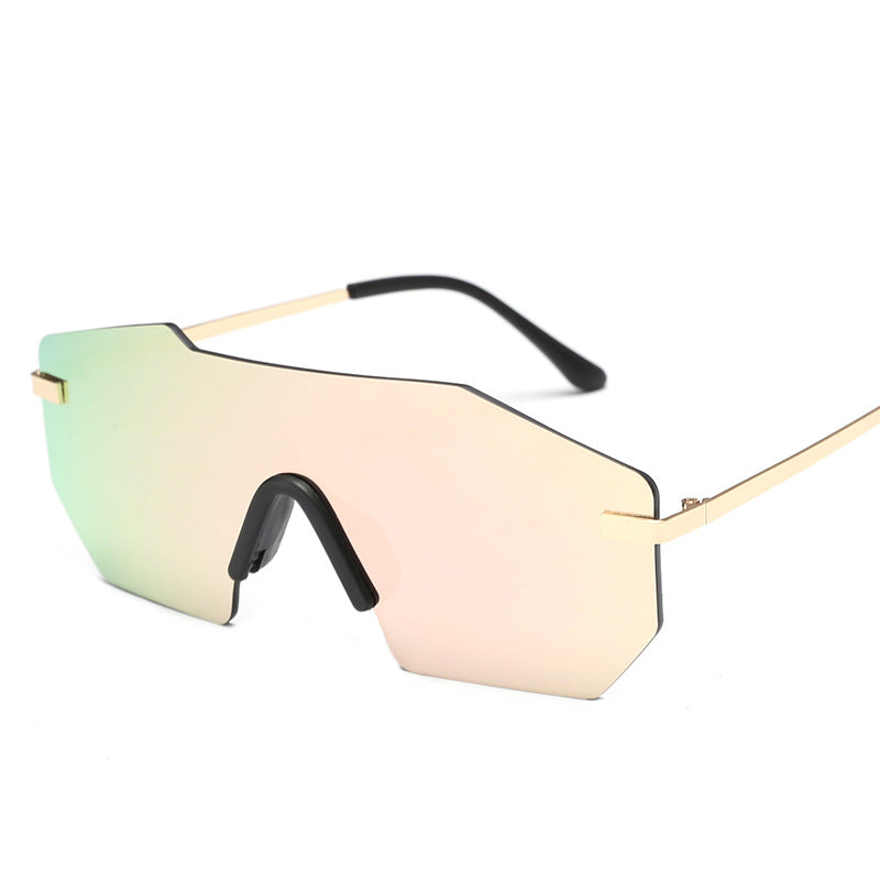 Damen Oversized-Sonnenbrille im futuristischen Design Karnz
