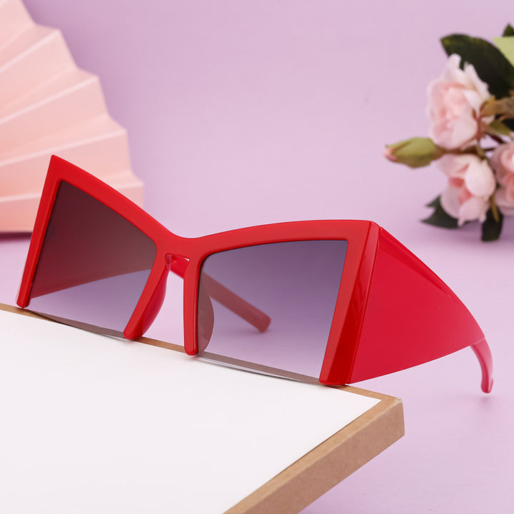 Damen futuristische Sonnenbrille mit markantem Winkelrahmen Karnz