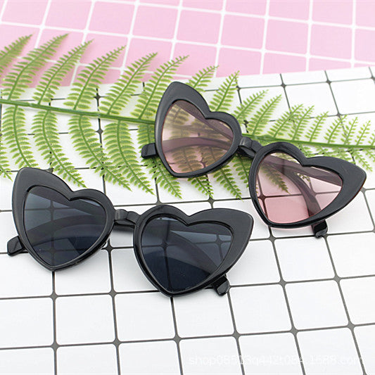 Damen Herzförmige Sonnenbrille mit hochwertigem UV-Schutz und stylischem Design Karnz