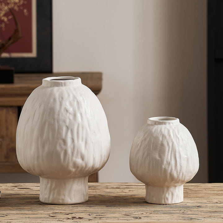Dekorative Keramikvase im modernen Design Karnz
