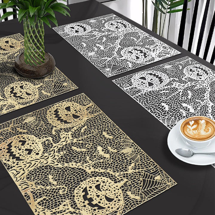 Halloween-Tischsets aus Kunststoff mit filigranem Kürbis- und Spinnennetz-Motiv