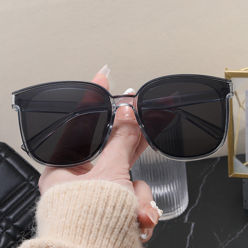 Damen stylische Sonnenbrille mit modischem Design Karnz
