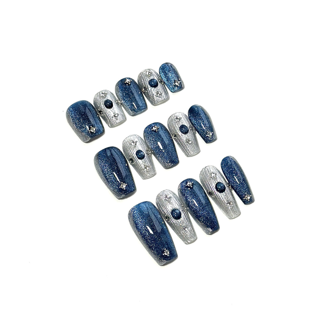 Herz dekoriertes Press-On Nagelset