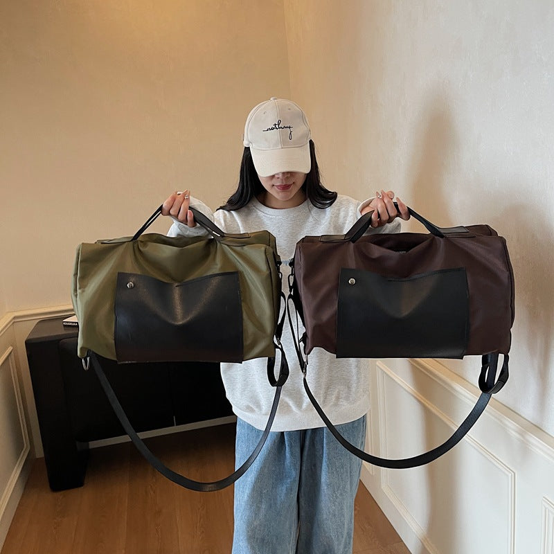 Geräumige Reisetasche mit mehreren Fächern Karnz