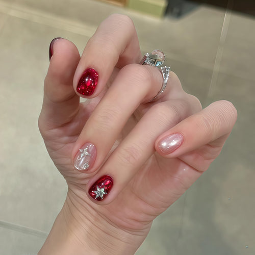 Glamouröses Nageldesign Karnz