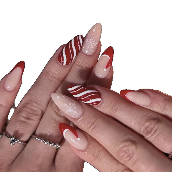 Festliche Nagelkunst Karnz