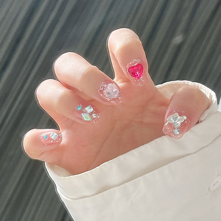 Dekoratives Press-On Nagelkunst-Set Karnz