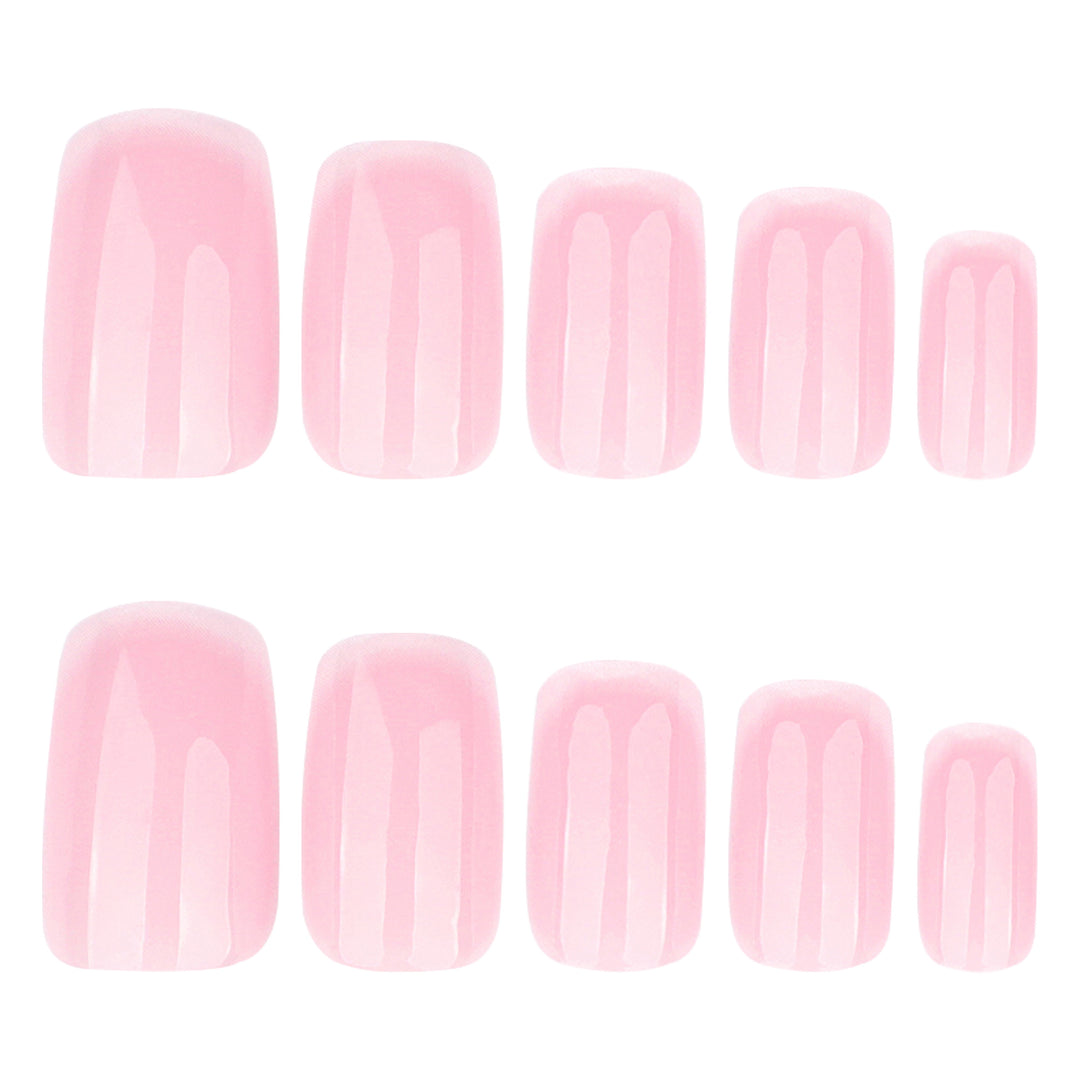 Künstliche Nagelverlängerungen mit elegantem Ombre-Effekt Karnz