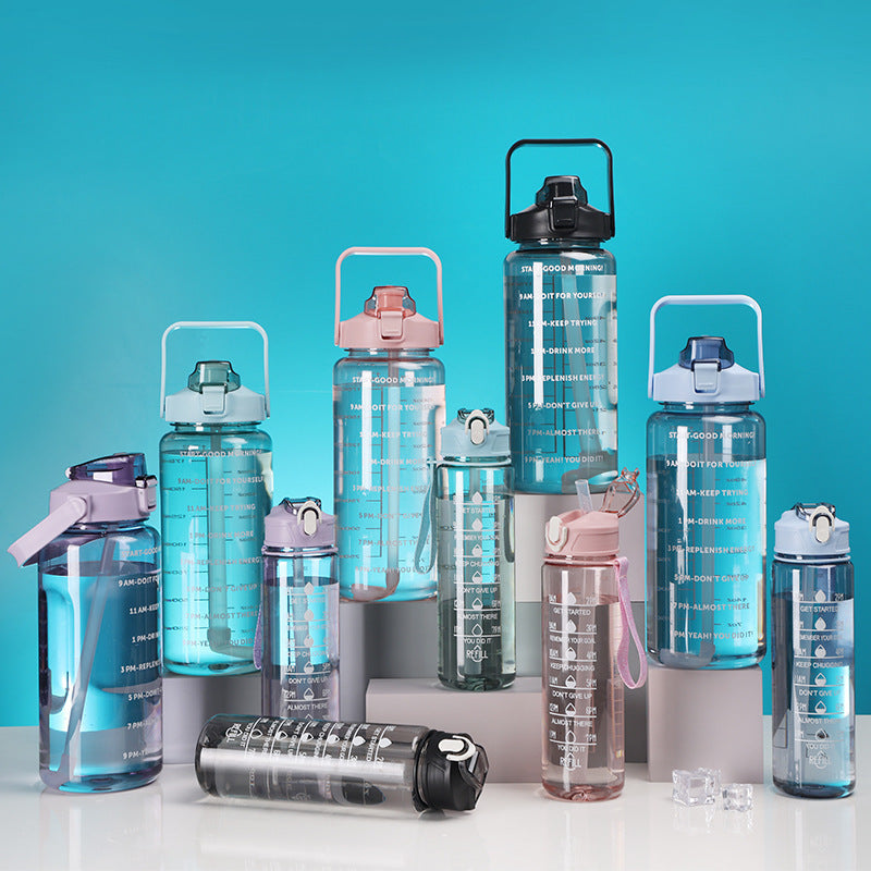 Damen Motivations-Trinkflasche mit integrierten Zeitmarkierungen und ergonomischem Design Karnz