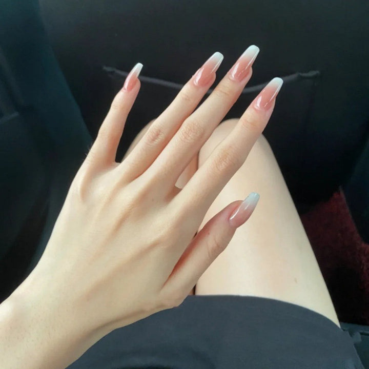 Elegante Nagelkunst Karnz