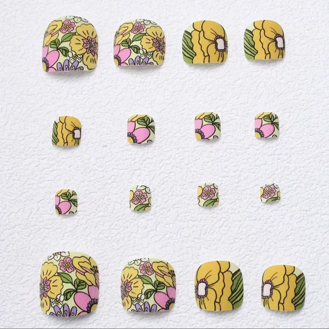 Kunstnagel-Set mit buntem Blumendesign Karnz