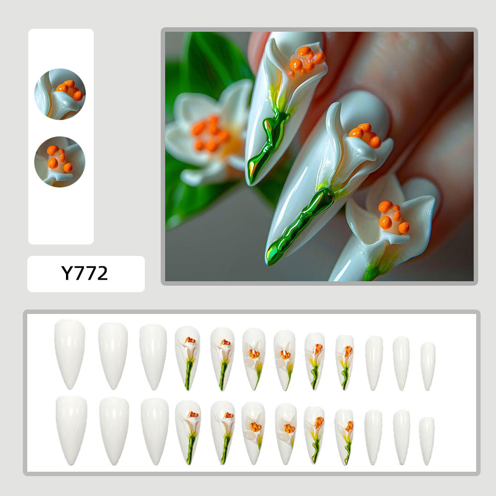 Kunstnägel Im Floralen 3D-Design Karnz