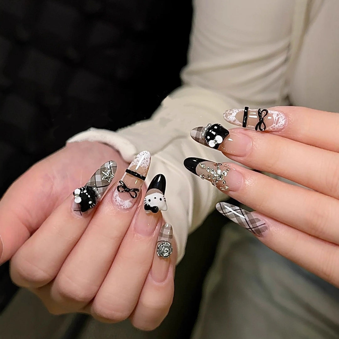 Premium dekoratives Nagelkunst Press-On Set Karnz