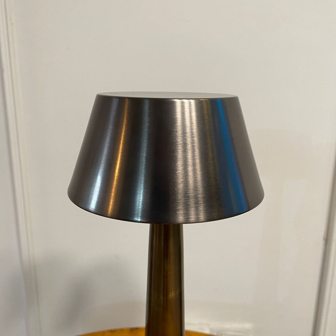 Moderne dekorative Tischlampe
