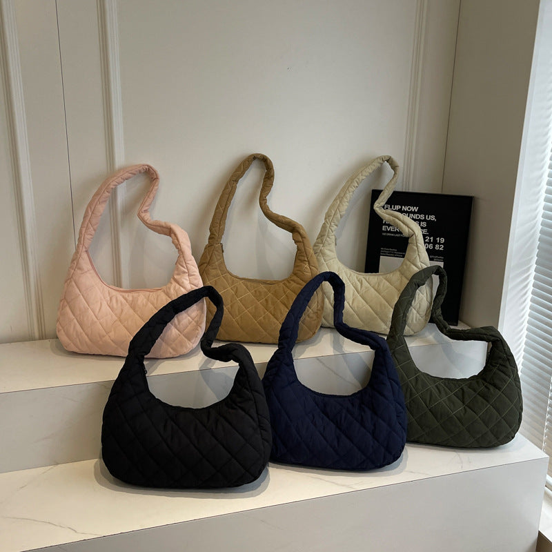 Chic gesteppte Hobo-Handtasche Karnz