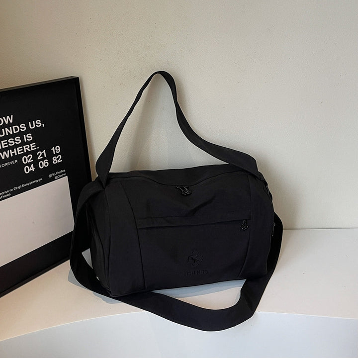 Stylische leichte Duffel Karnz