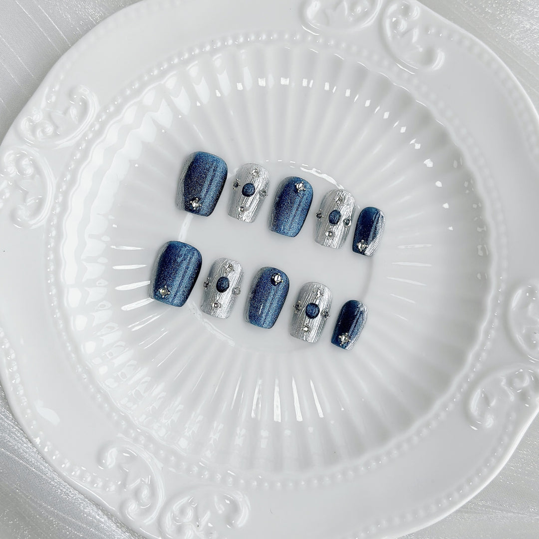 Herz dekoriertes Press-On Nagelset
