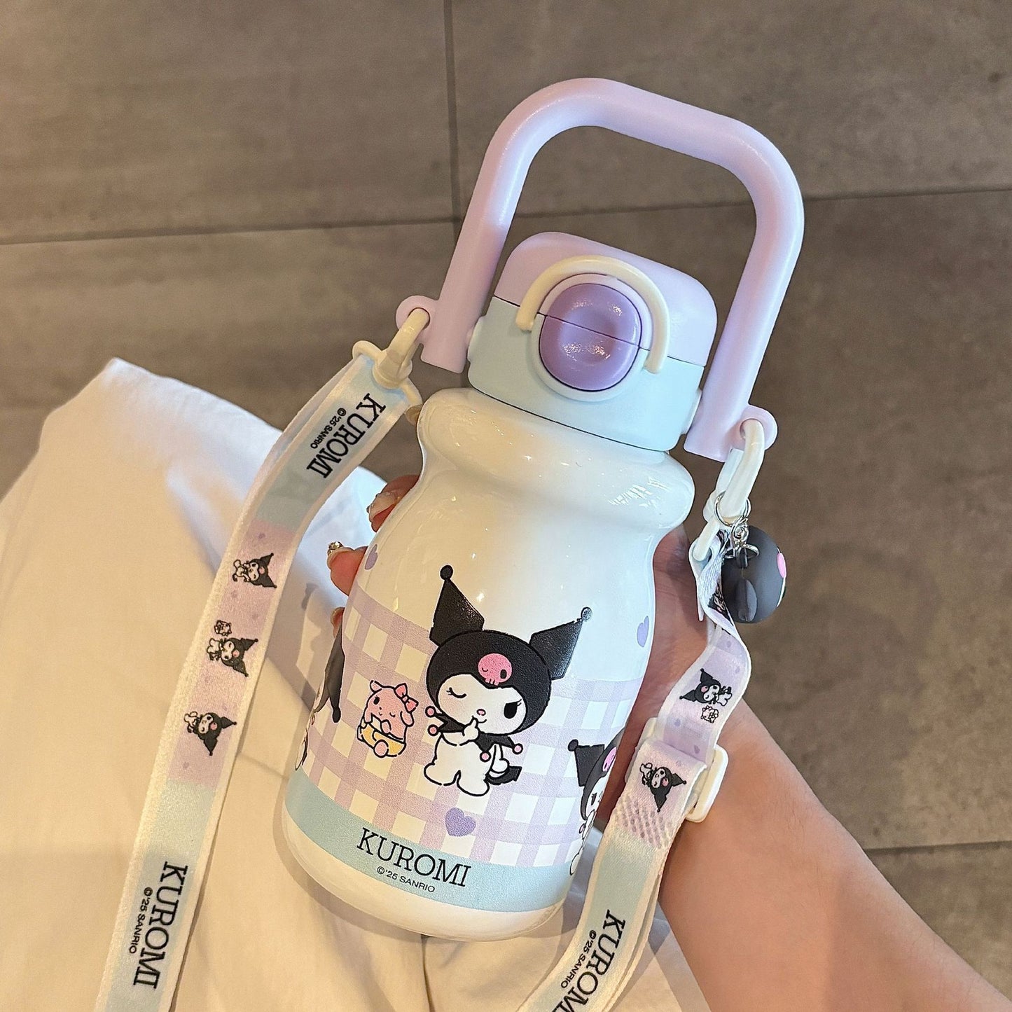 Damen Trinkflasche mit stylishem Kuromi-Design Karnz
