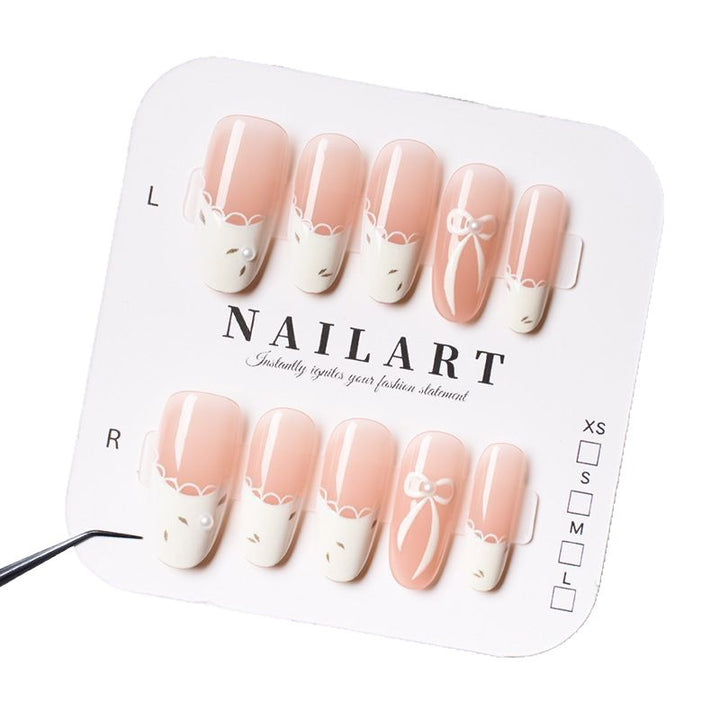 Press-On Nail Art Set mit elegantem Bogen und French Tip Design Karnz