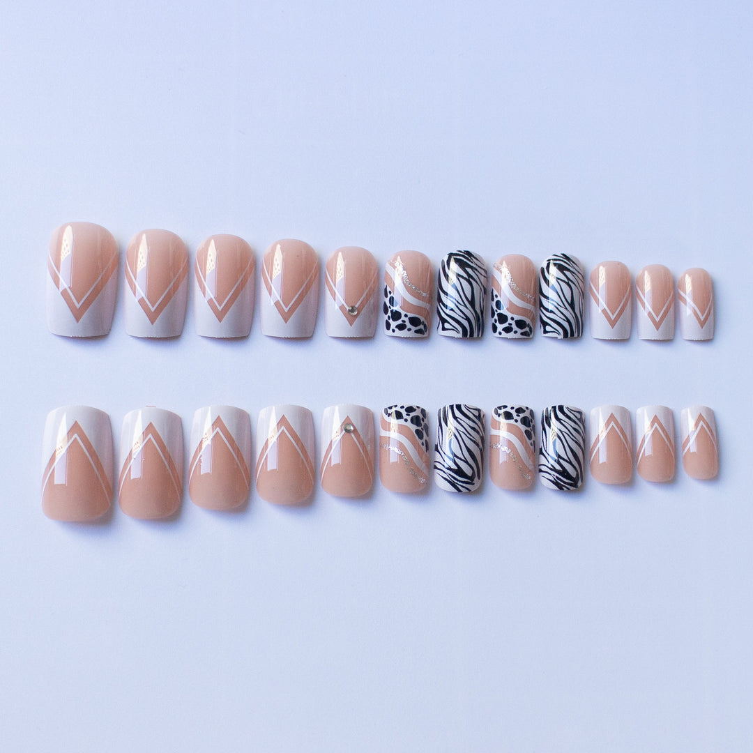 Künstlerische Gel-Nagelkunst-Kollektion