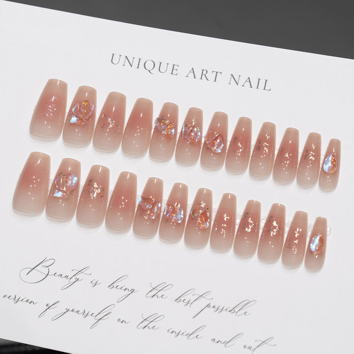 Künstlerische Press-On-Nagelspitzen mit floralem Design Karnz