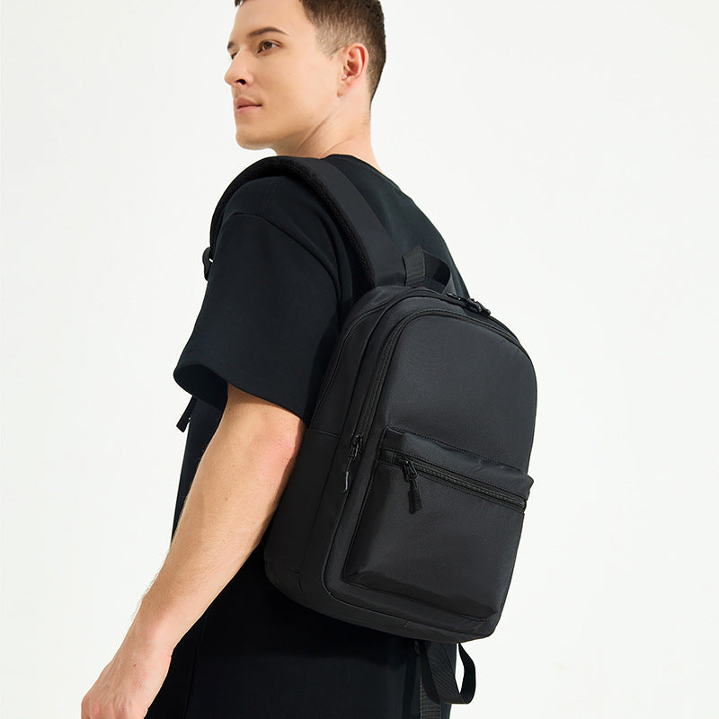 Schlanker funktionaler Rucksack Karnz