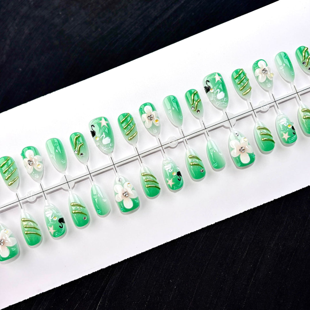 Künstlerisches Floral Press-On Nails Set
