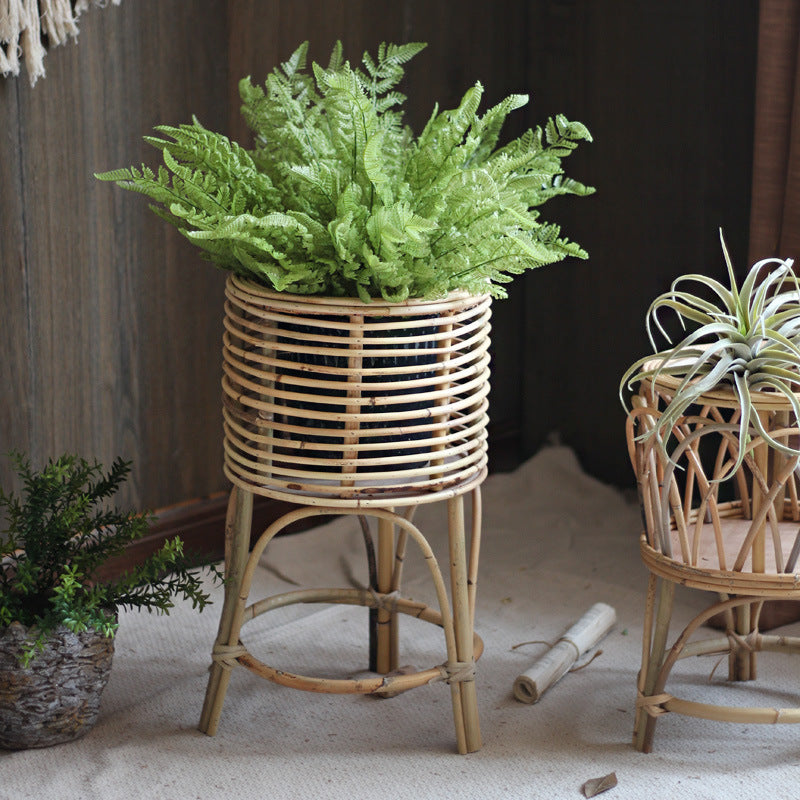 Pflanzenständer aus Rattan mit modernem Design Karnz