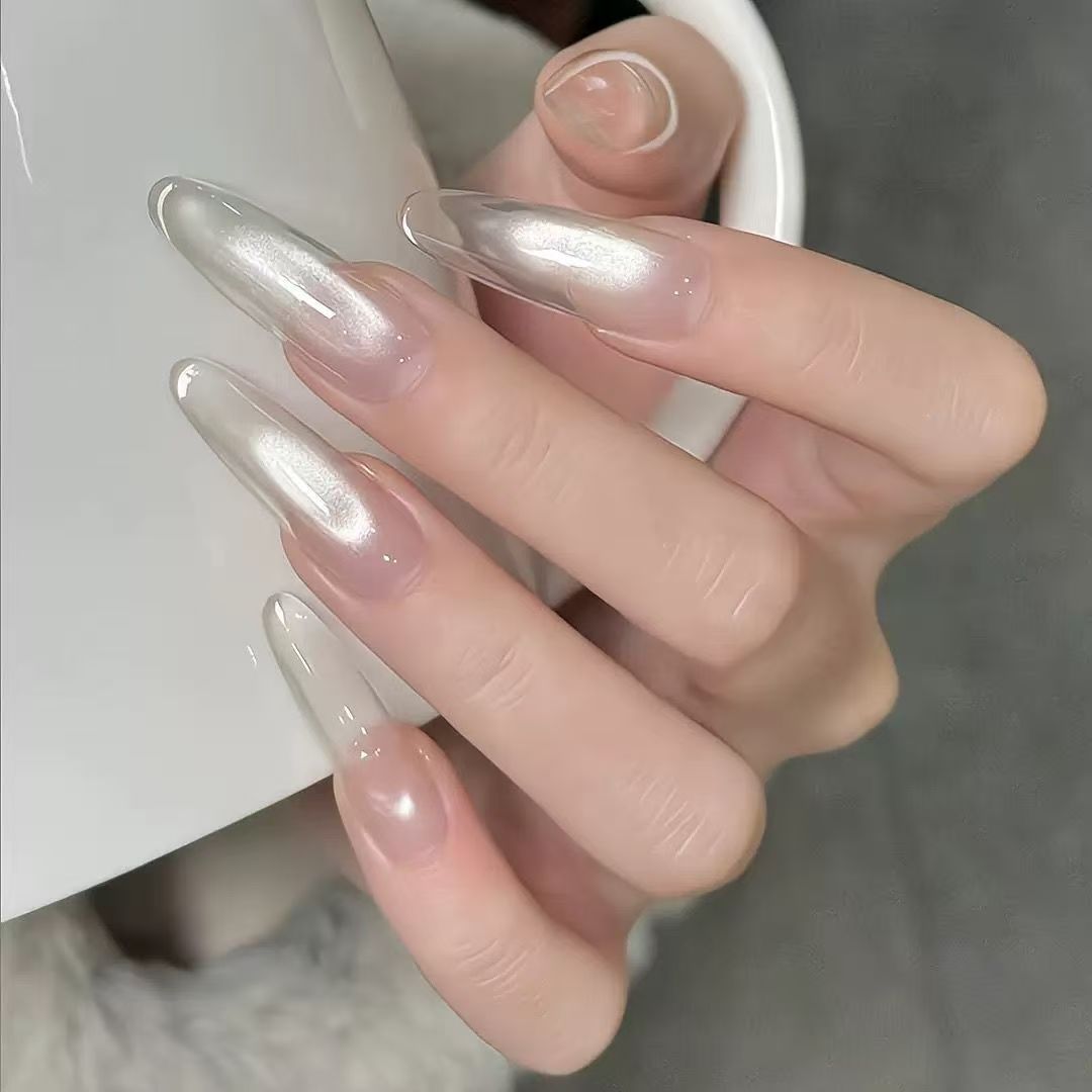 Dekoratives Press-On-Nageldesign Karnz
