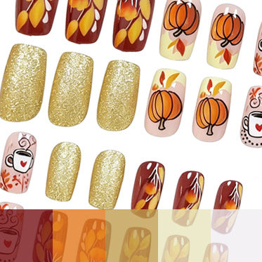 Künstlerische herbstliche Nagelkunst Karnz