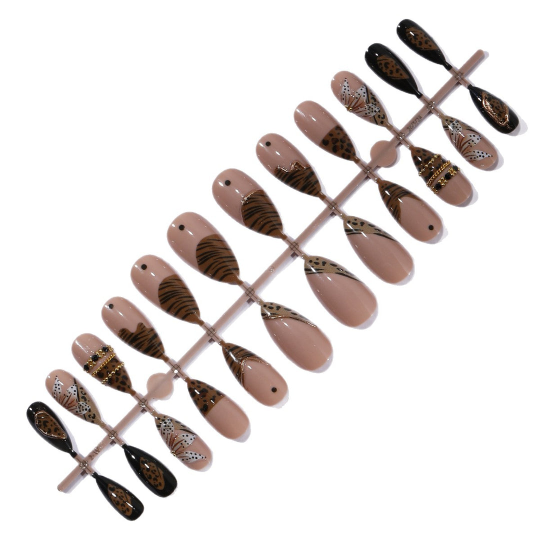 Dekorative 3D Stiletto Nagelkunst Extensions Karnz