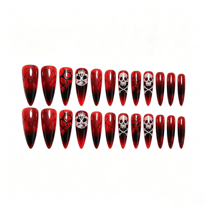 Kunstnagelset mit Halloween-Motiven und eleganten Akzenten Karnz