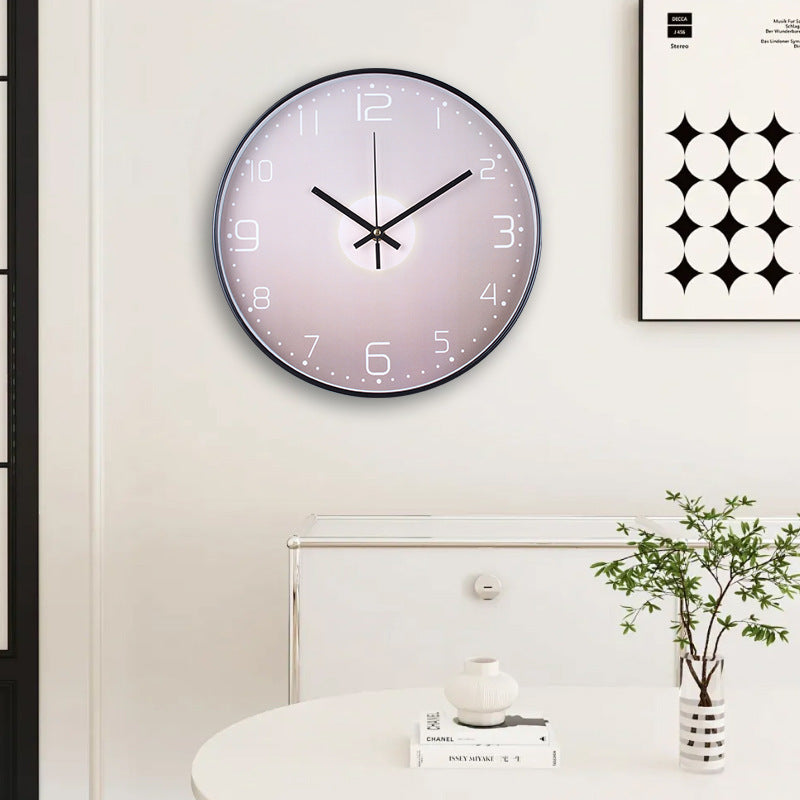 Wanduhr mit Elegantem Blattmuster Karnz