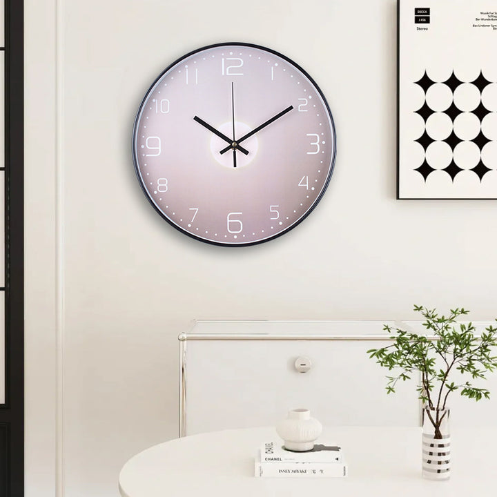 Wanduhr mit Elegantem Blattmuster Karnz