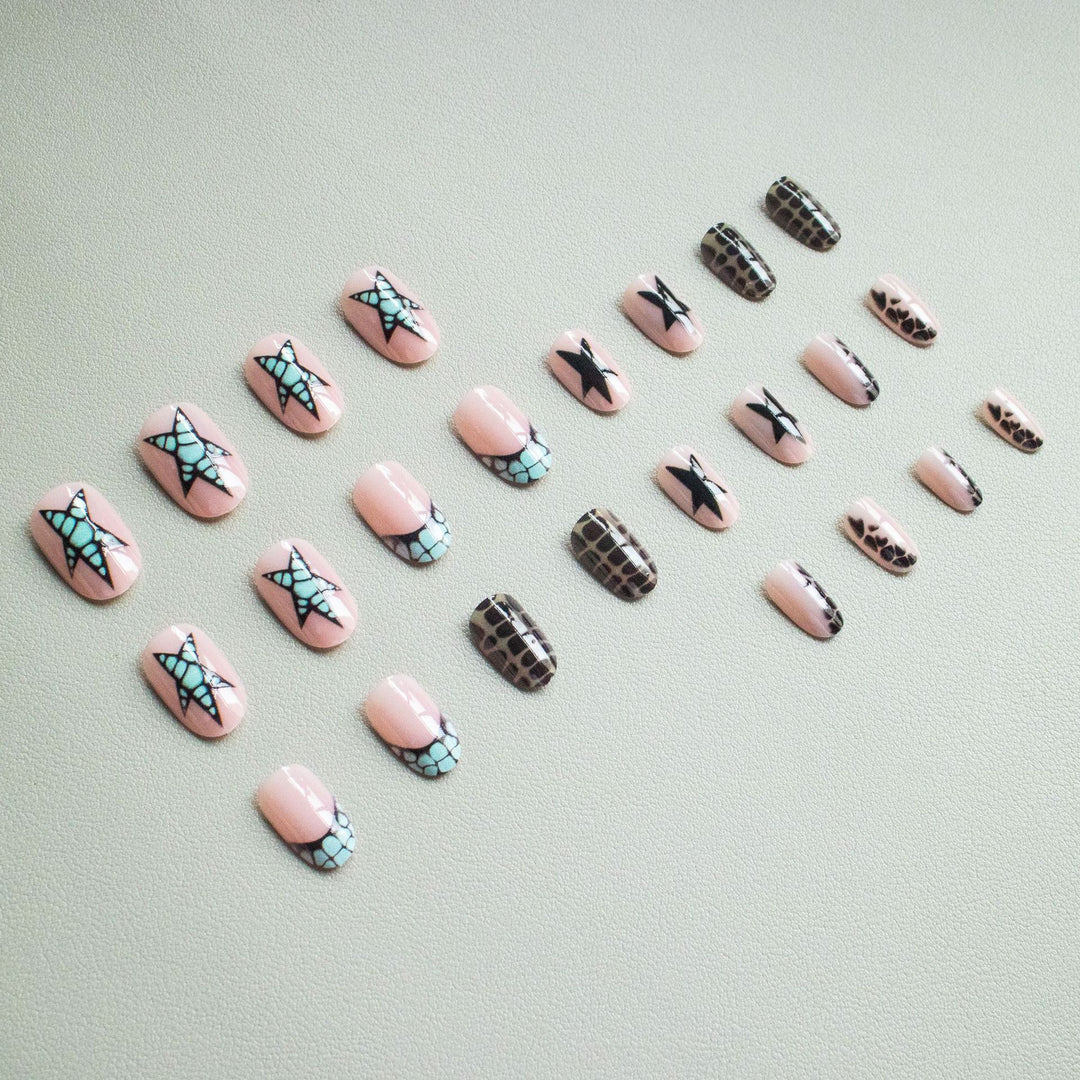 Künstlerisches Stern- und geometrisches Nagelkunst-Kit