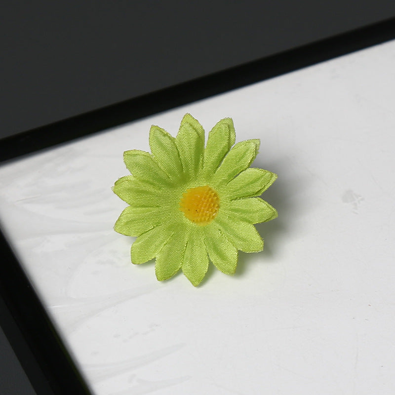 Elegante Stoff Margeritenblume Brosche für dekorativen Gebrauch